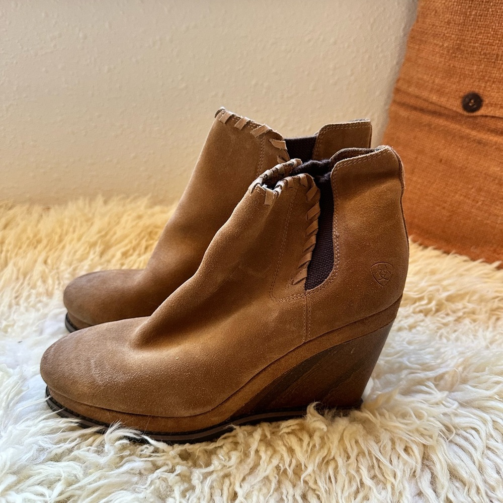 Ariat Belle Suede Ankle Wedge Booties size 9.5W